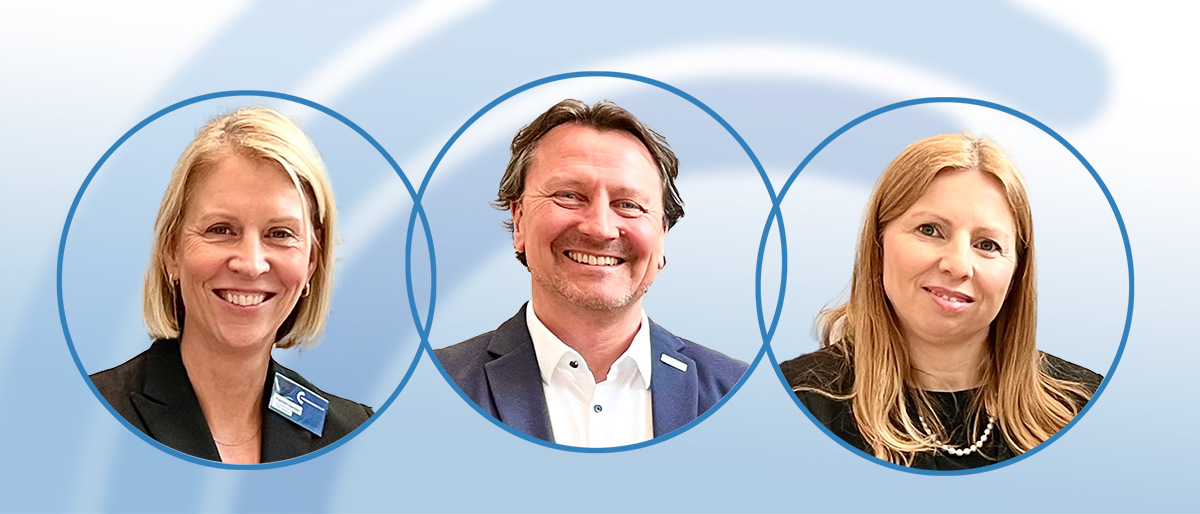 Porträts der UF-Vorstände vor blauen Logo-Elementen des UnternehmensForums 