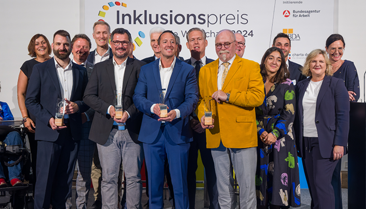 Die Initiatoren und Preisträger gemeinsam auf der Bühne